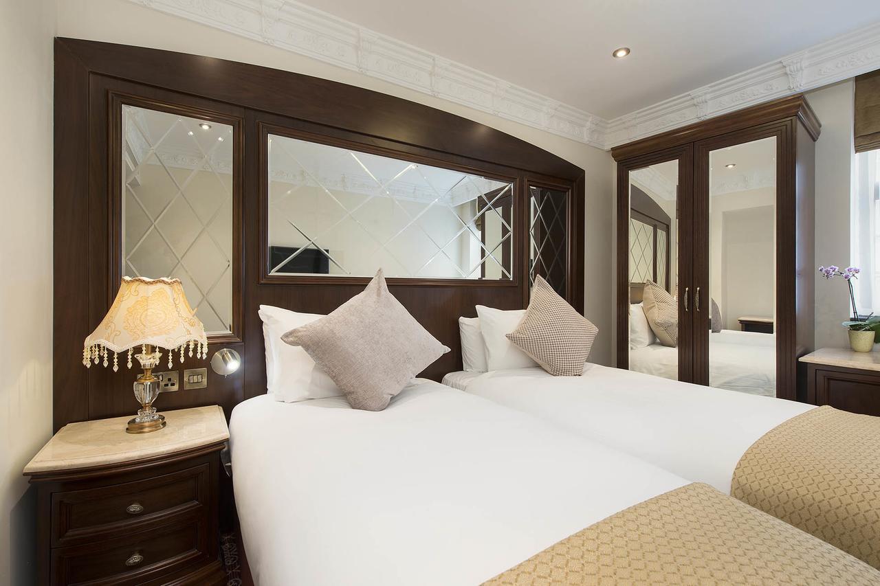 The George Street Hotel Oxford Buitenkant foto A bedroom at the hotel