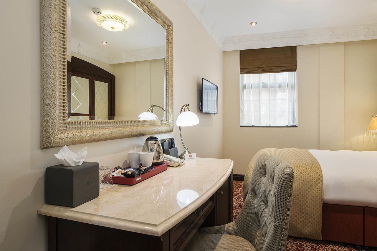 The George Street Hotel Oxford Buitenkant foto A room at the hotel
