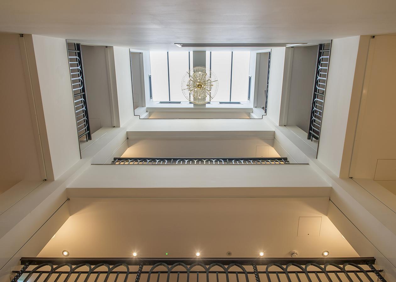 The George Street Hotel Oxford Buitenkant foto The interior of the building